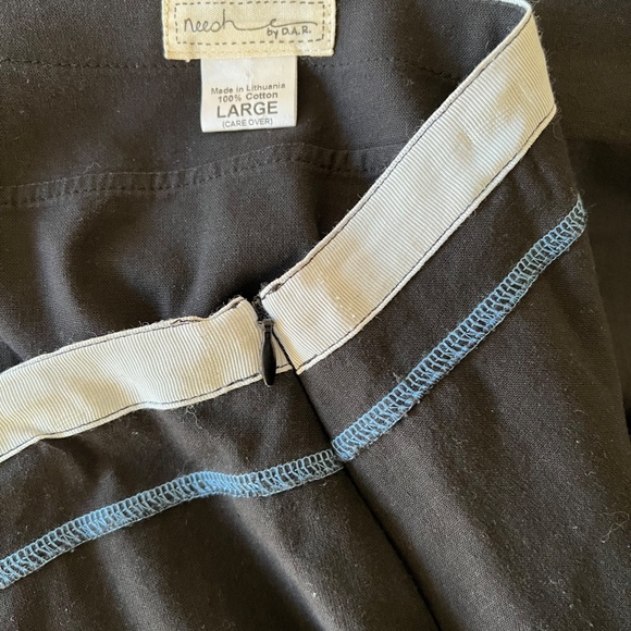 Neesh by DAR lightweight A-line black skirt.  Size L. - Picture 5 of 6
